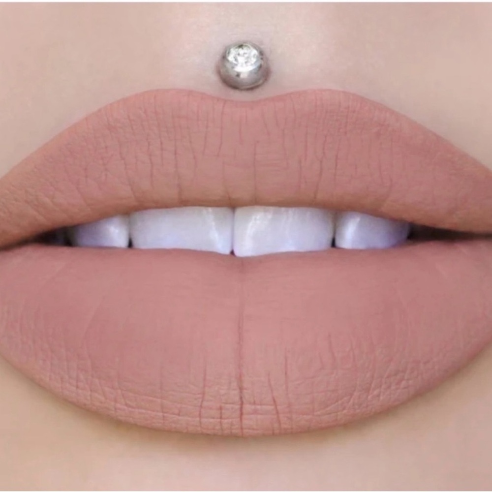 Jeffree Star Velour Liquid Lipstick in Mannequin NIB